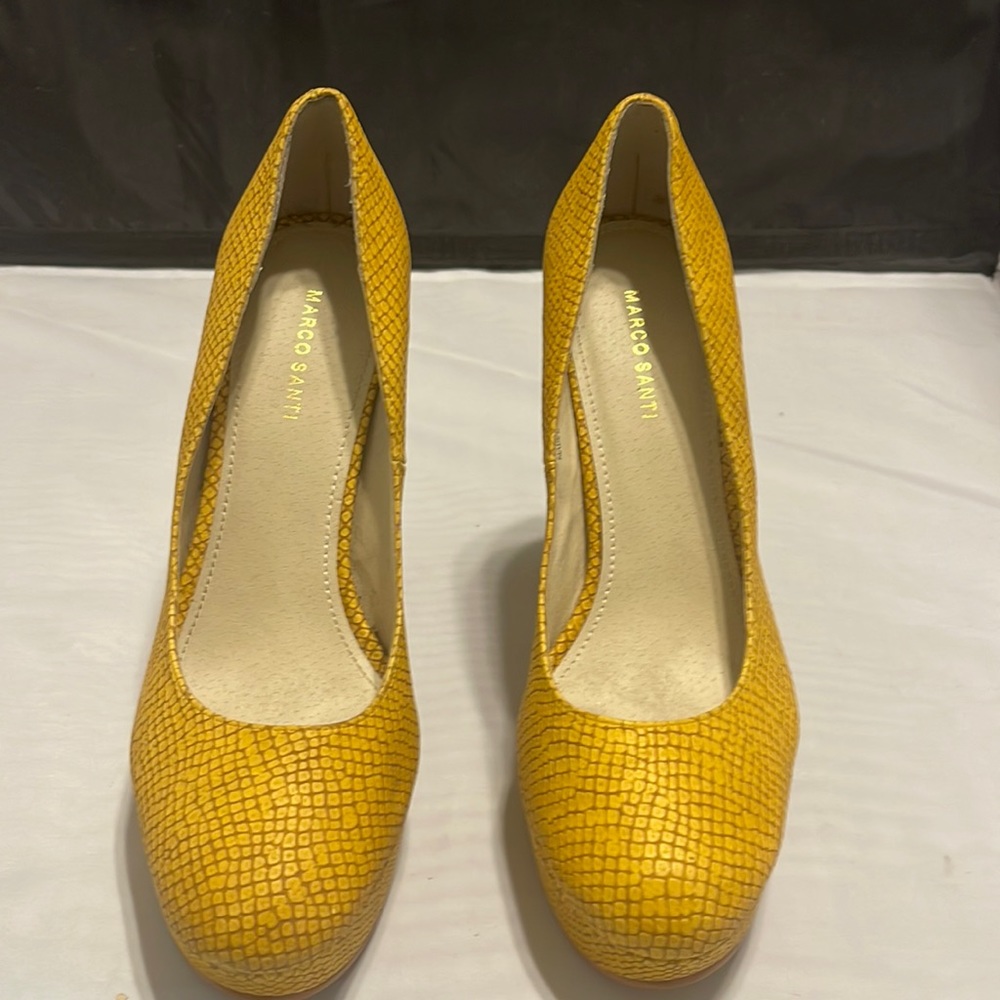 Marco Santi Mustard Yellow Tan Snake Embossed Platform Heels Size 9.5M